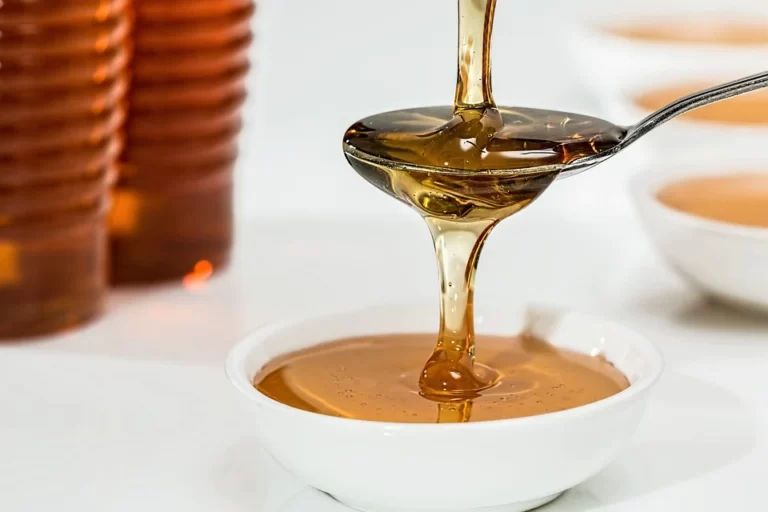 10 Amazing Benefits of Onion Juice with Honey