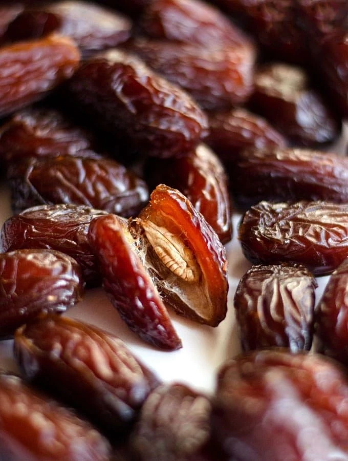 10 Potential Health Benefits Of Dates For Men