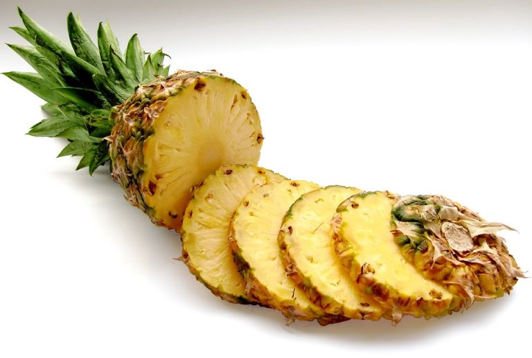 10 Powerful Health Benefits Of Pineapple Peel (Back)